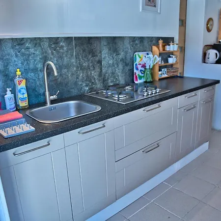 Holiday home La Lumineuse Saint-Quentin-la-Poterie